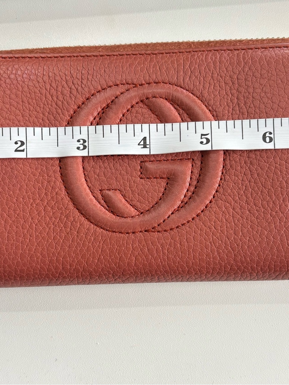 Gucci terracotta Leather Zip-Around Wallet with Embossed GG - Picture 9 of 9